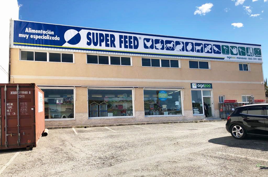 Almacén de distribuidor Super Feed